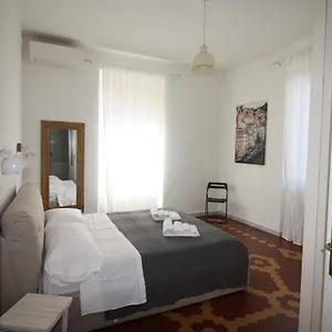 a-pochi-passi-dal-mare-la-spezia.hotelitalianriviera.com/